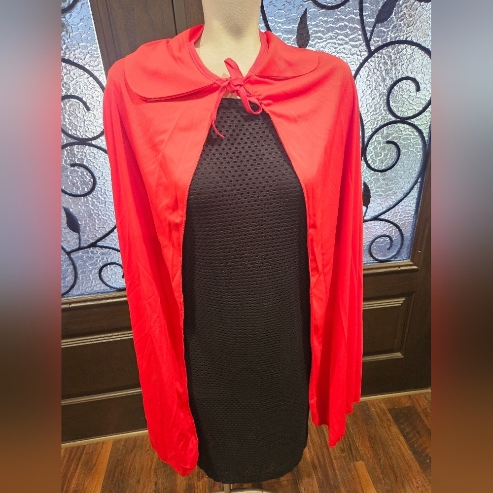 Halloween Vintage Madquerade Red Cape. 45" One Size Fits All.